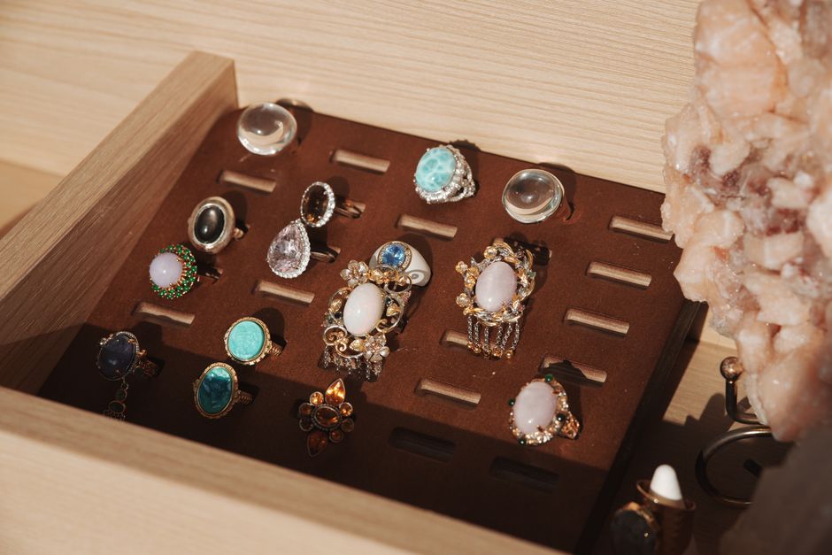 Prong vs Bezel vs Channel Setting: Choosing the Right Stone Setting Technique for Your Jewelry Design